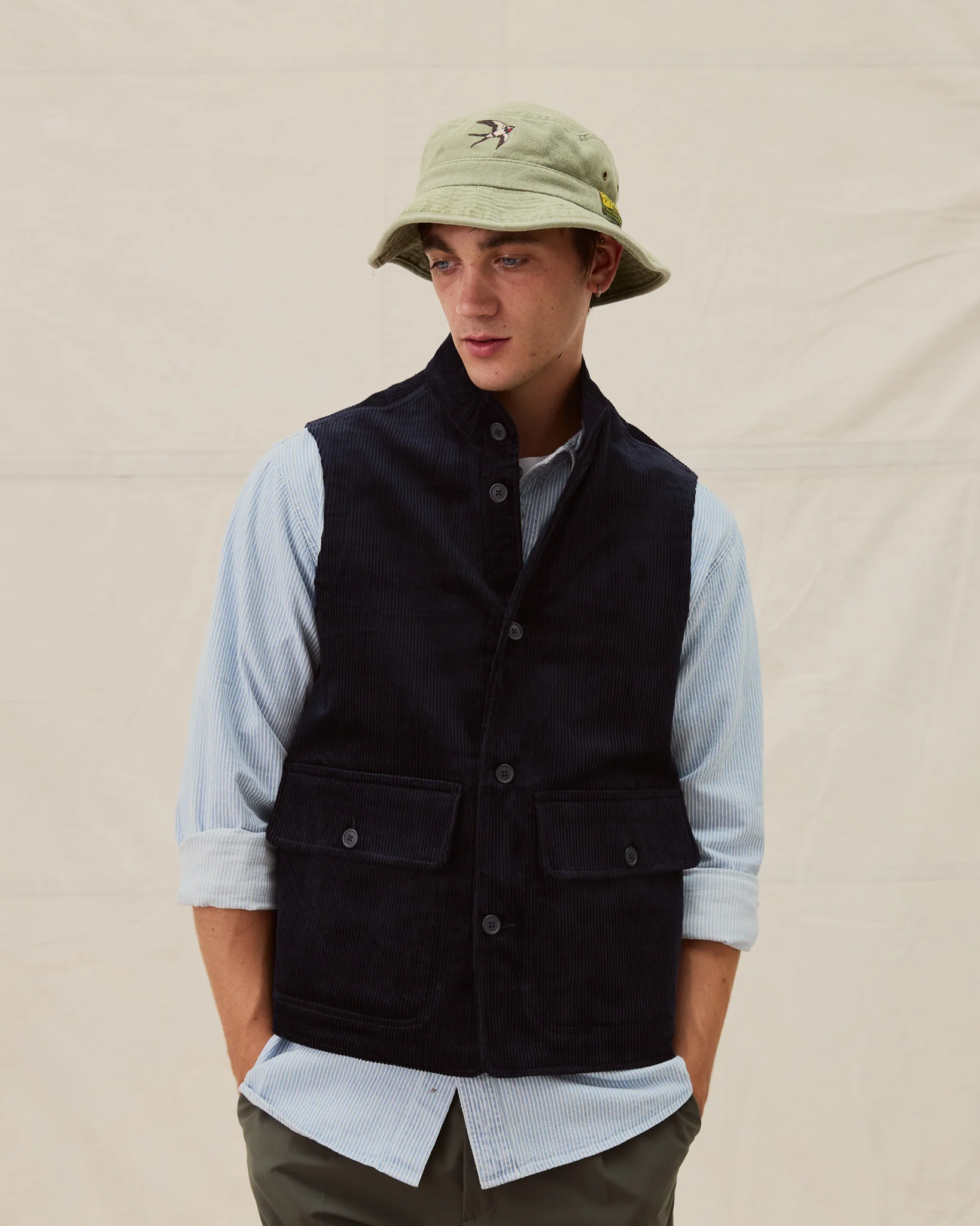 Cord Wandle Vest - Navy - Image 3